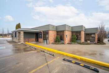 guest house inn and suites