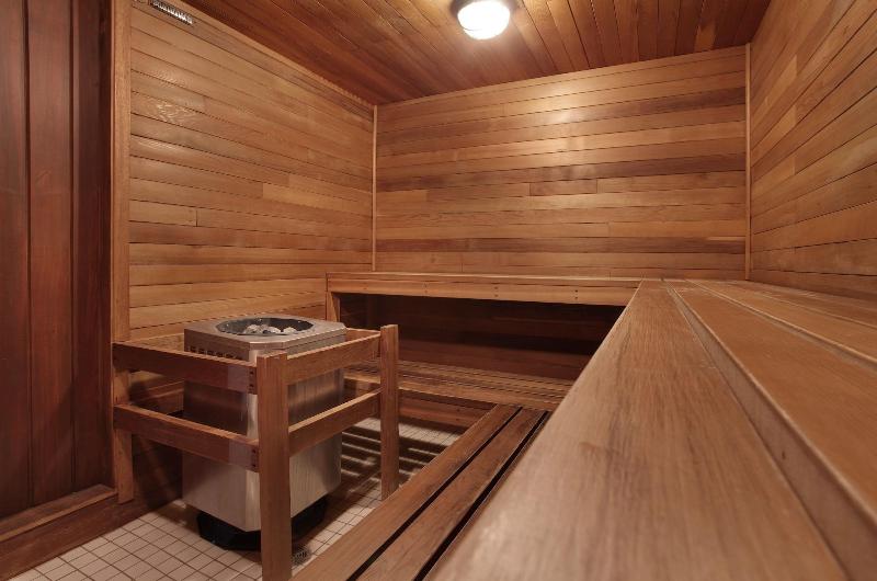Guest House Inn & Suites,Edson>>Alberta,3 star