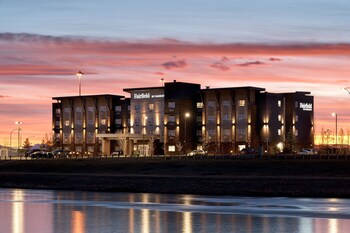 fairfield inn and suites by marriott airdrie