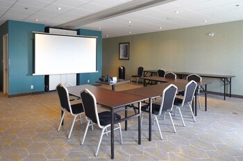 fairfield inn and suites by marriott airdrie