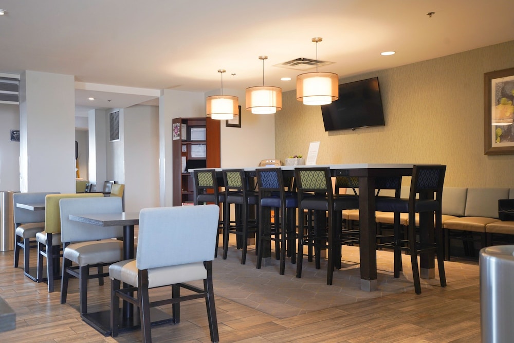 fairfield inn and suites by marriott airdrie