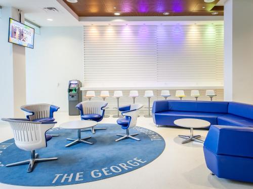 Residence & Conference Centre - Toronto Downtown,Markham>>Downtown Toronto,3 star