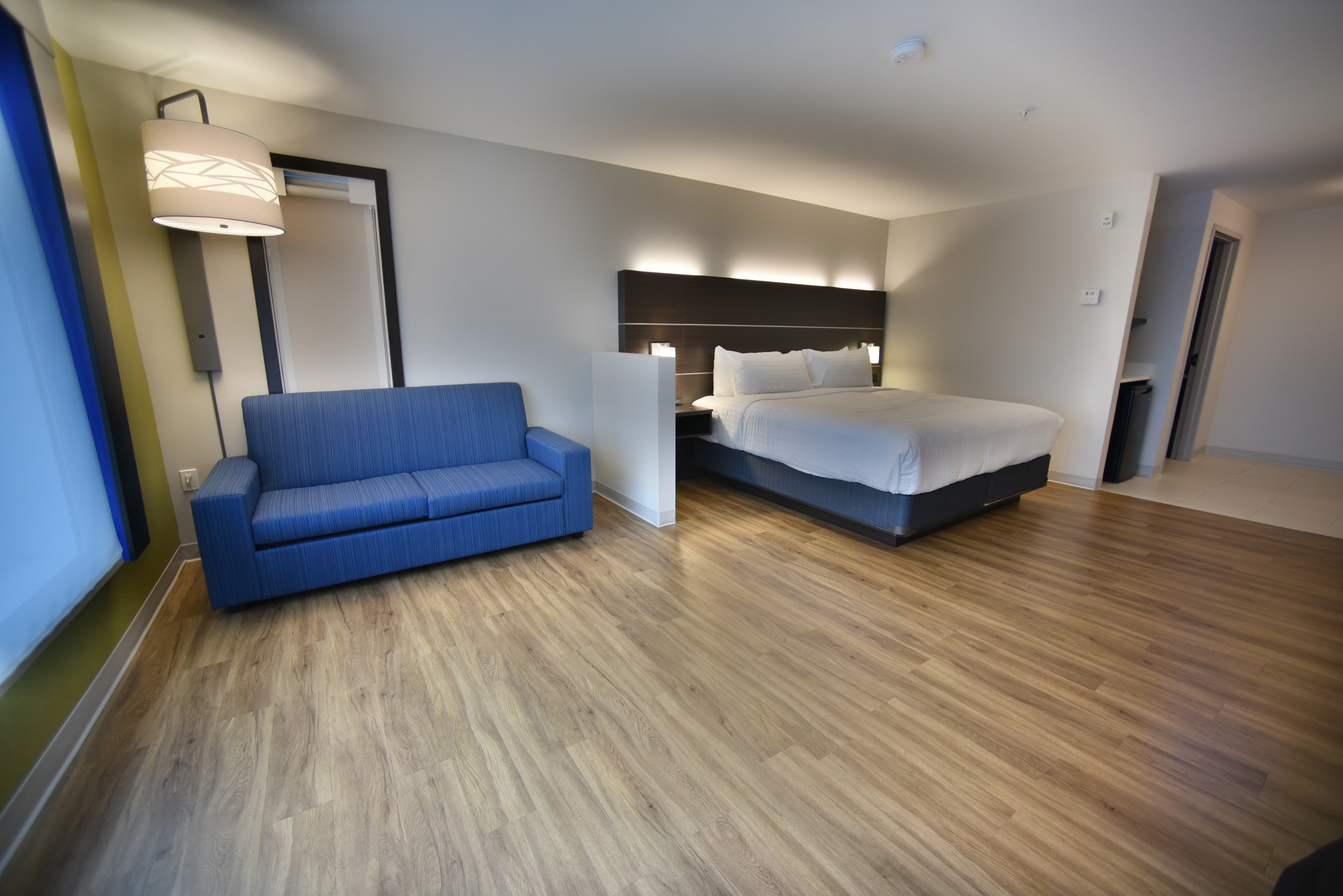 holiday inn express and suites gatineau ottawa