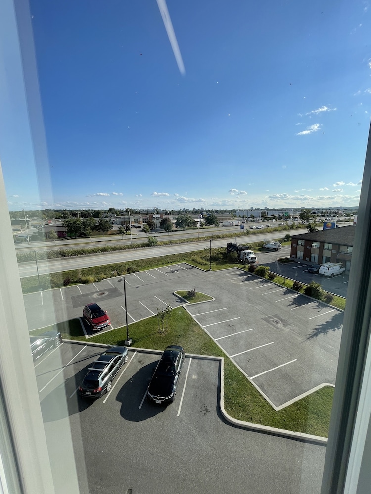holiday inn express and suites gatineau ottawa