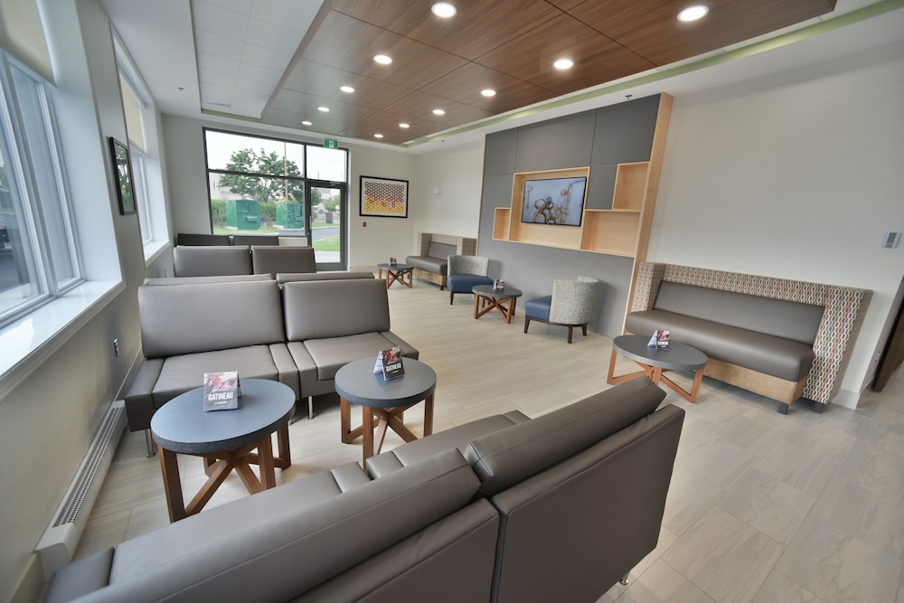 holiday inn express and suites gatineau ottawa