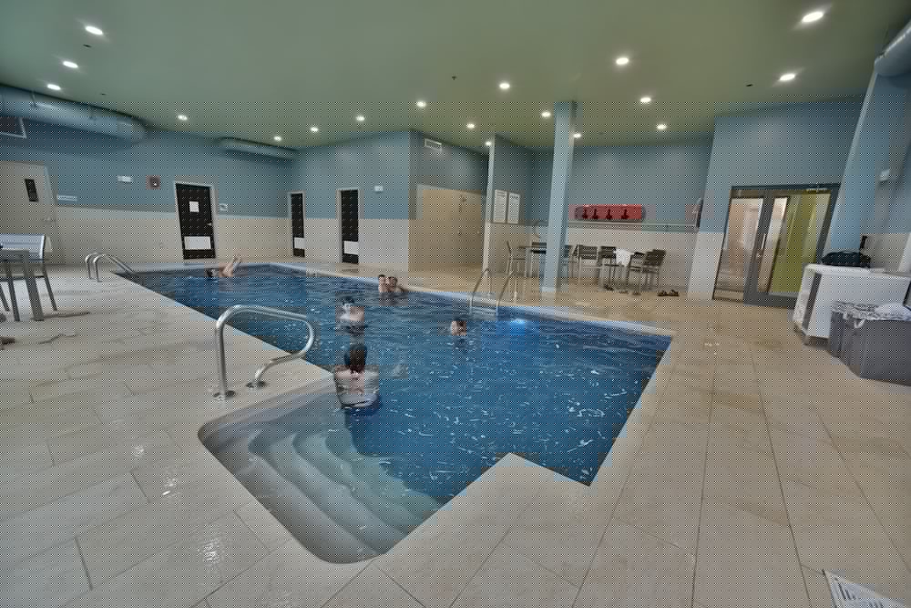 holiday inn express and suites gatineau ottawa