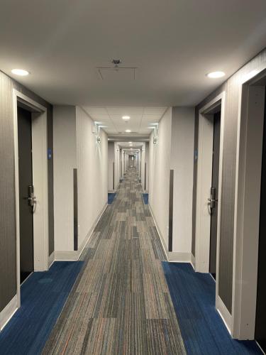 holiday inn express and suites gatineau ottawa
