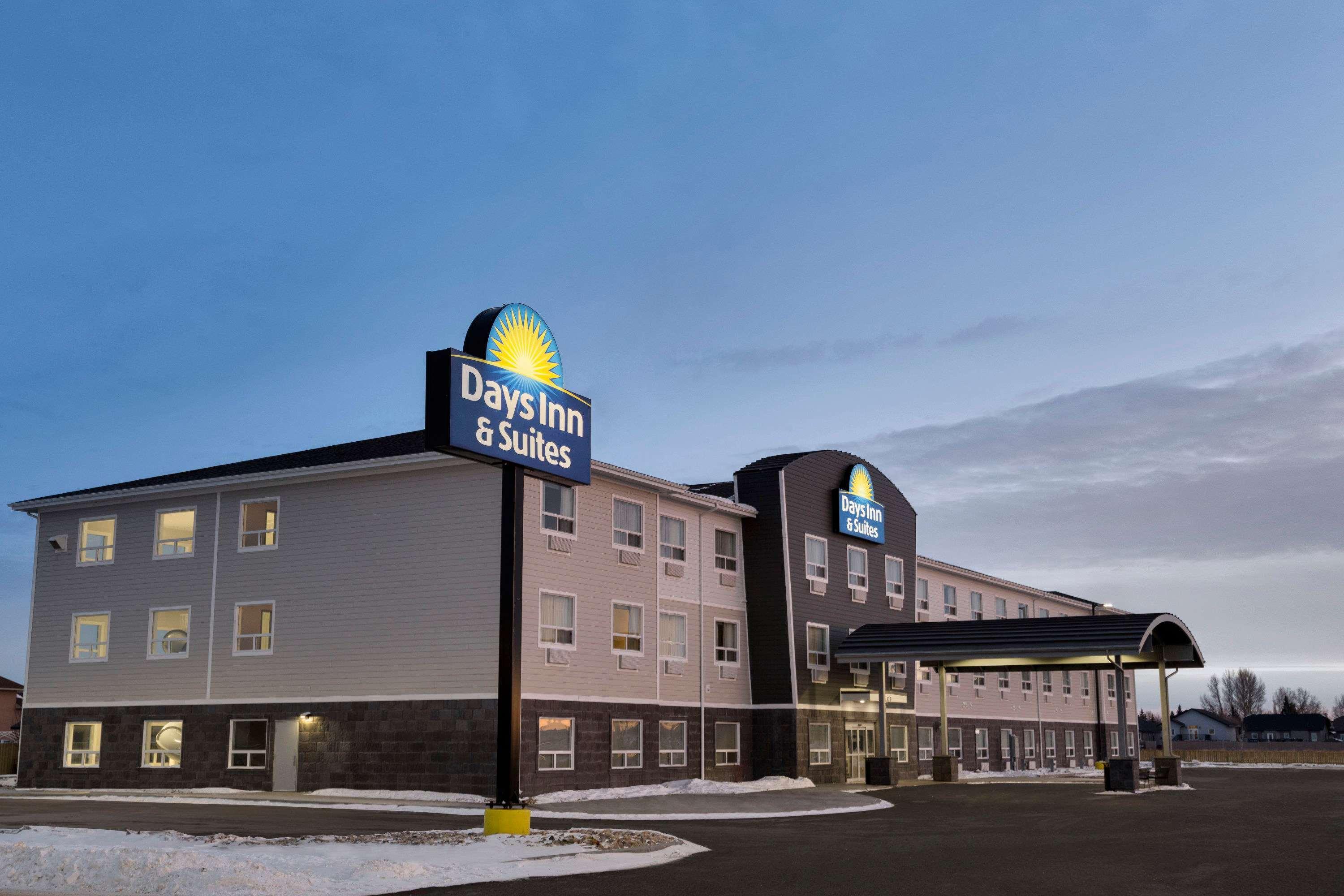 Days Inn & Suites By Wyndham Warman,Saskatchewan>>Martensville,3 star