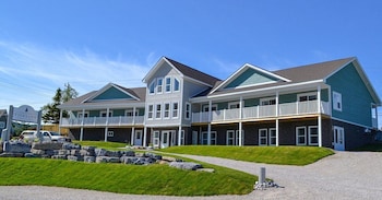 The Tides Inn,Canada>>Norris Point,2 star