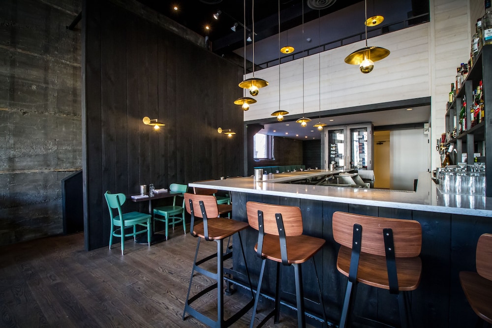 eleven revelstoke lodge
