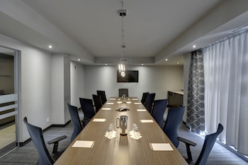 hampton inn and suites by hilton quebec city levis