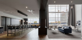hampton inn and suites by hilton quebec city levis