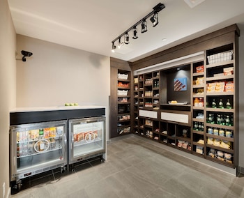 hampton inn and suites by hilton quebec city levis