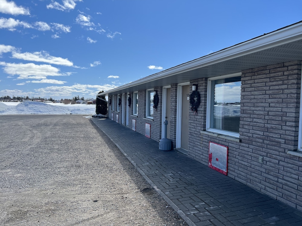 earlton motel