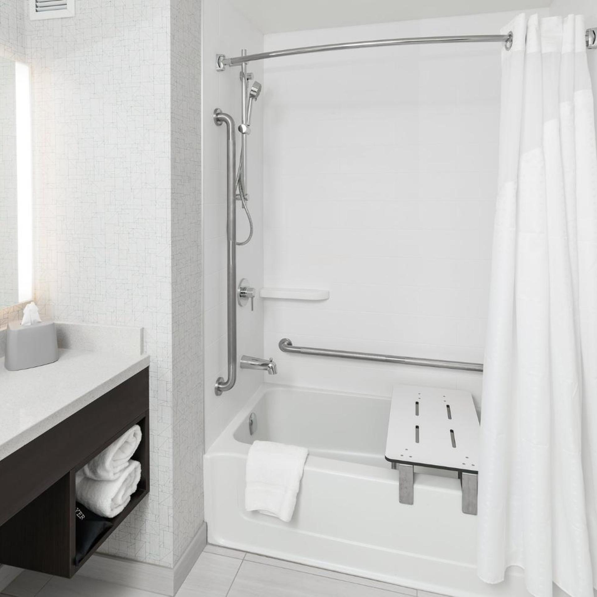 holiday inn express and suites saskatoon east university