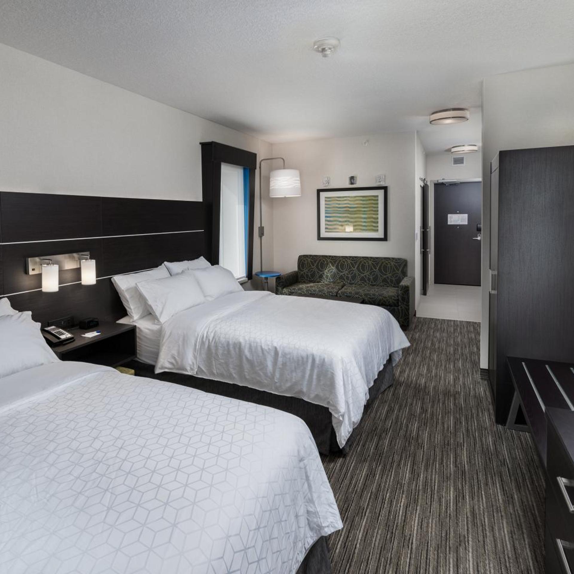 holiday inn express and suites saskatoon east university