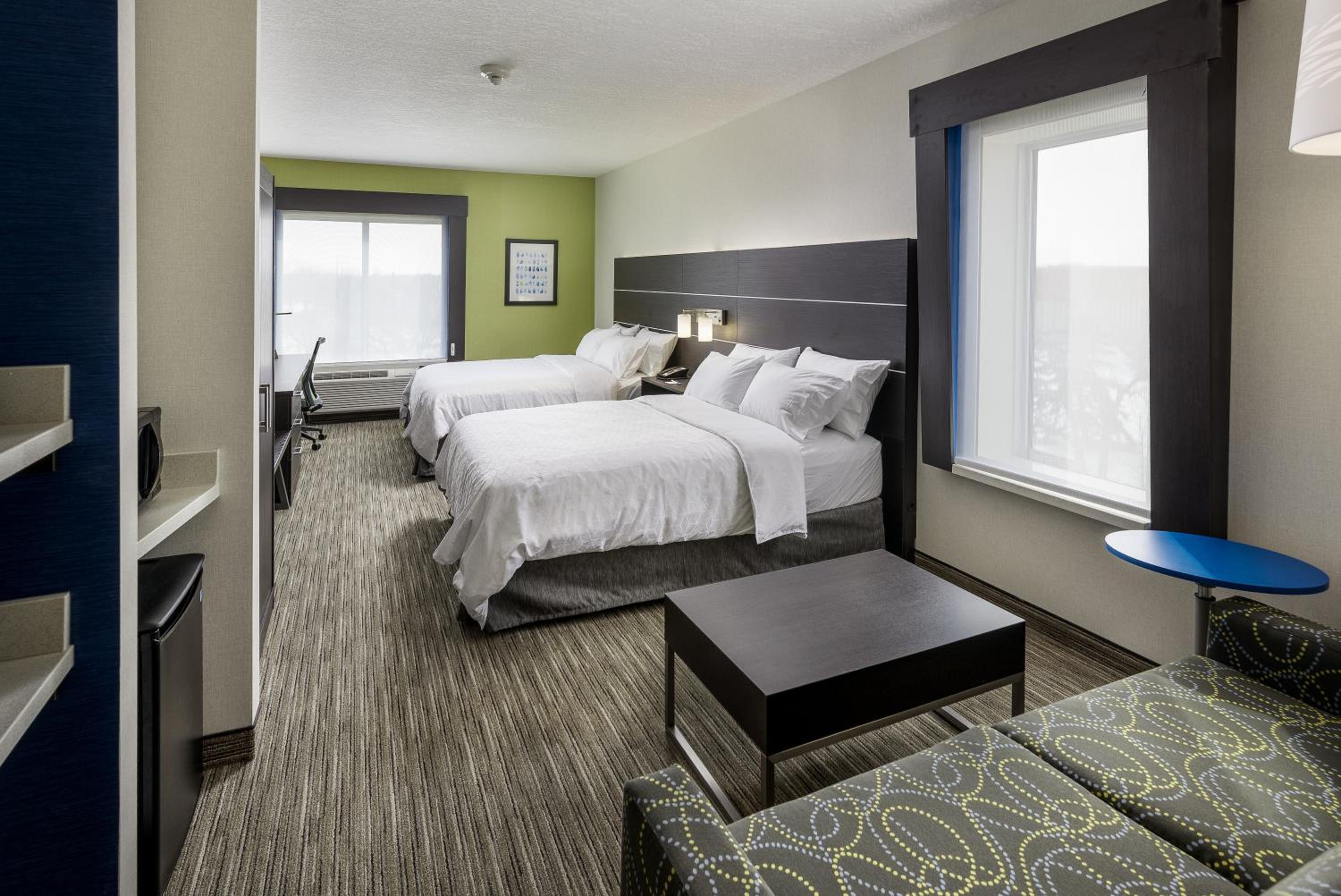 holiday inn express and suites saskatoon east university