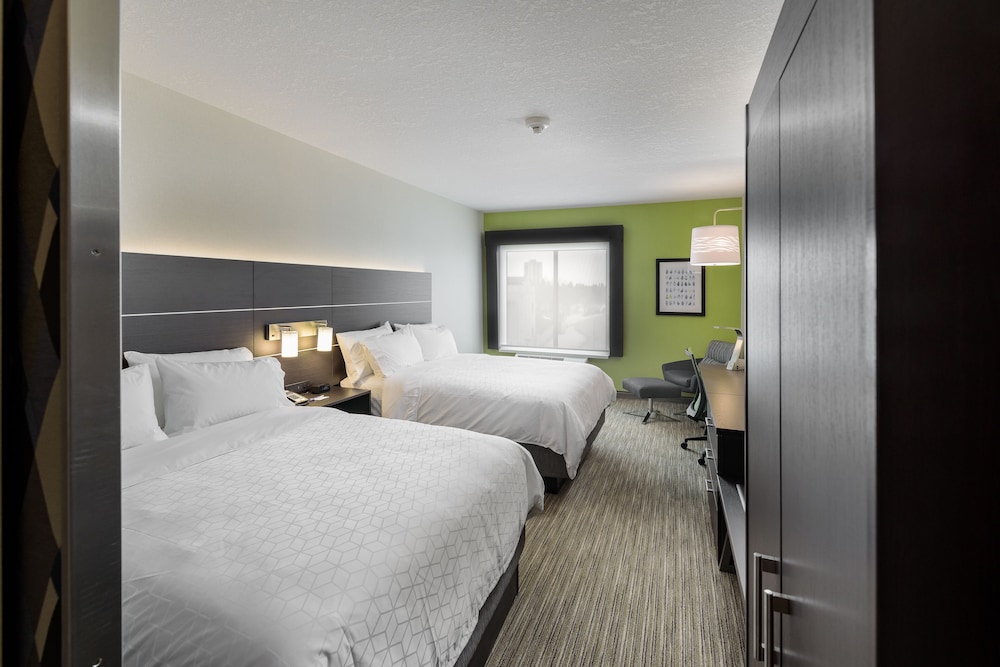 holiday inn express and suites saskatoon east university