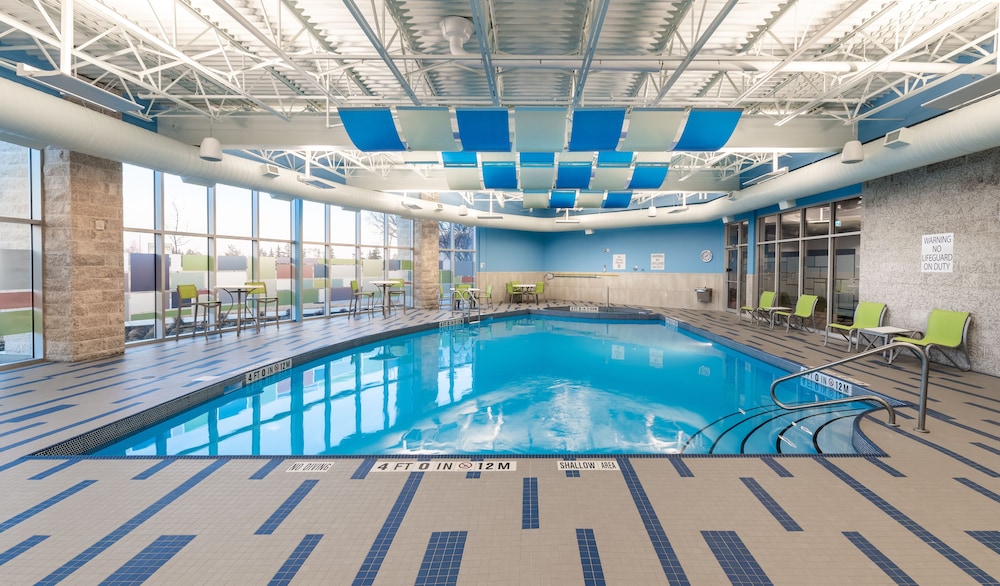 holiday inn express and suites saskatoon east university