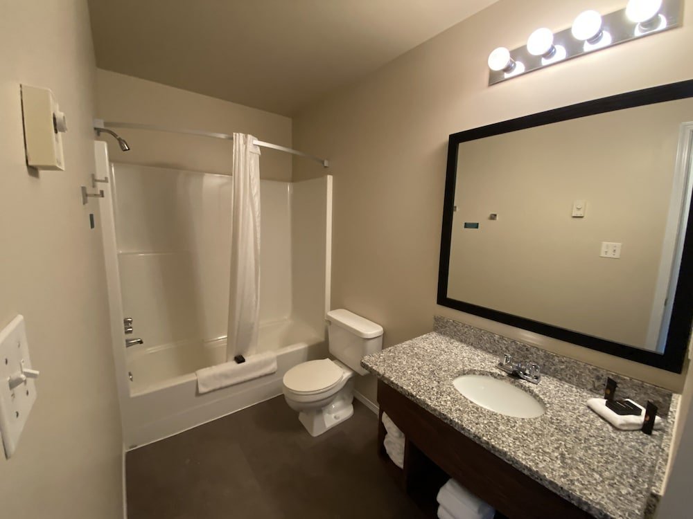 Lake Cowichan Lodge,Lake Cowichan>>Ladysmith,3 star