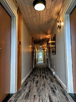 riverside inn