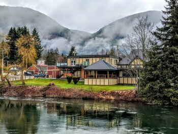 lake cowichan
