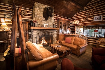 storm mountain lodge cabins and dining