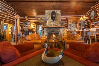 storm mountain lodge cabins and dining