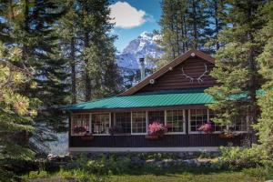 storm mountain lodge cabins and dining