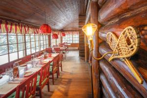 storm mountain lodge cabins and dining