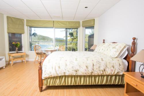 Madeira Park Oceanview Suites,Garden Bay>>Egmont,4 star