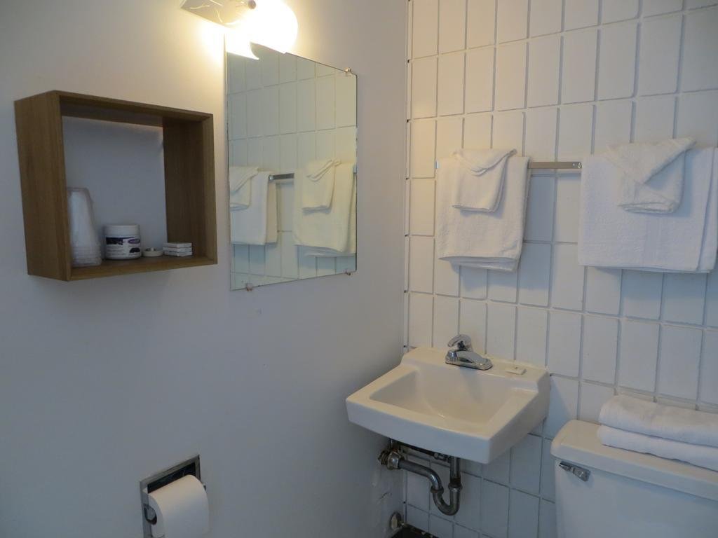 Franklin Motel,Canada>>Assiniboia,2 star