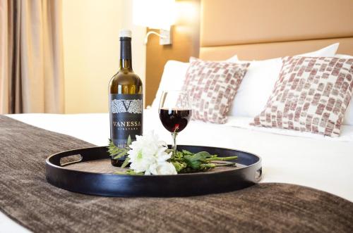 Mstar Hotel,Ninstints>>Kitimat,3 star