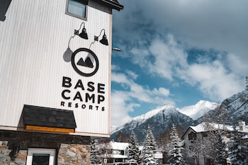 Basecamp Resorts Canmore,Canmore>>Banff,4 star