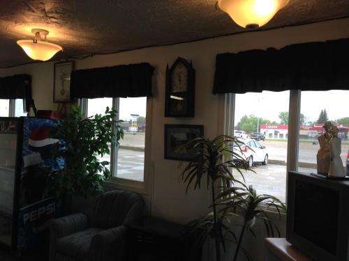 plains motor inn