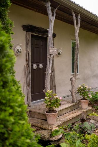 owls nest suites