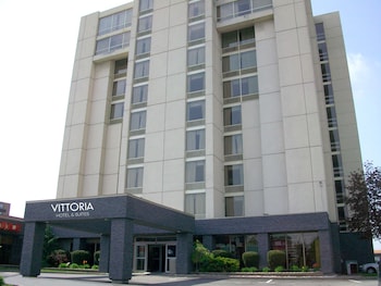 Vittoria Hotel And Suites,Near American Falls,4 star