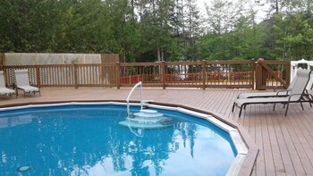 hotel le petit lac sainte adele