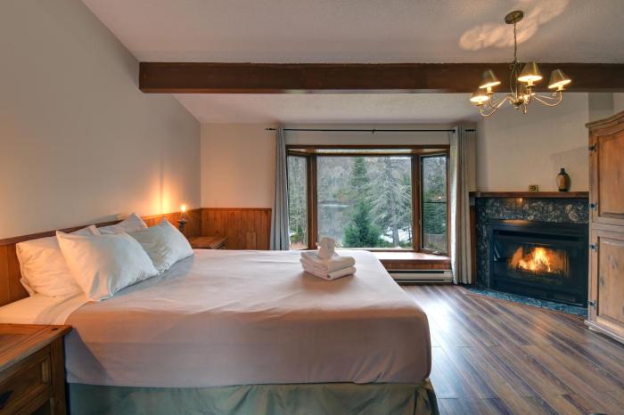 hotel le petit lac sainte adele
