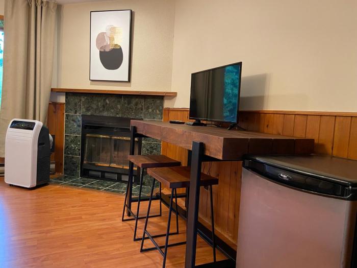 hotel le petit lac sainte adele