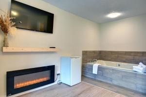 hotel le petit lac sainte adele