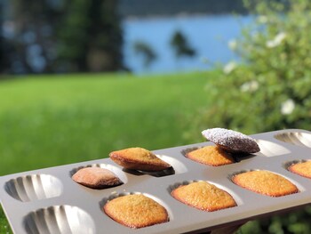 The Bread & Cheese Country Inn,Mount Pearl>>Bay Bulls,2 star