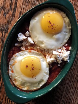 The Bread & Cheese Country Inn,Mount Pearl>>Bay Bulls,2 star