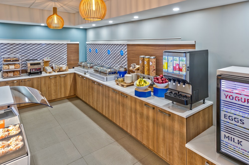 holiday inn express and suites trois rivieres ouest by ihg