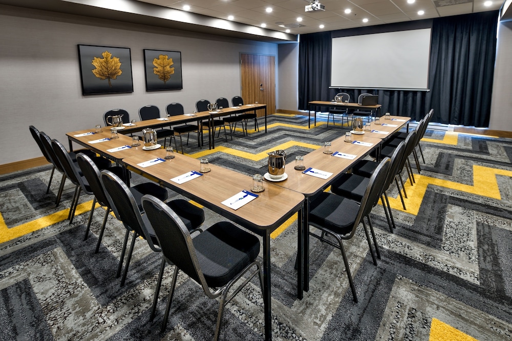 holiday inn express and suites trois rivieres ouest by ihg