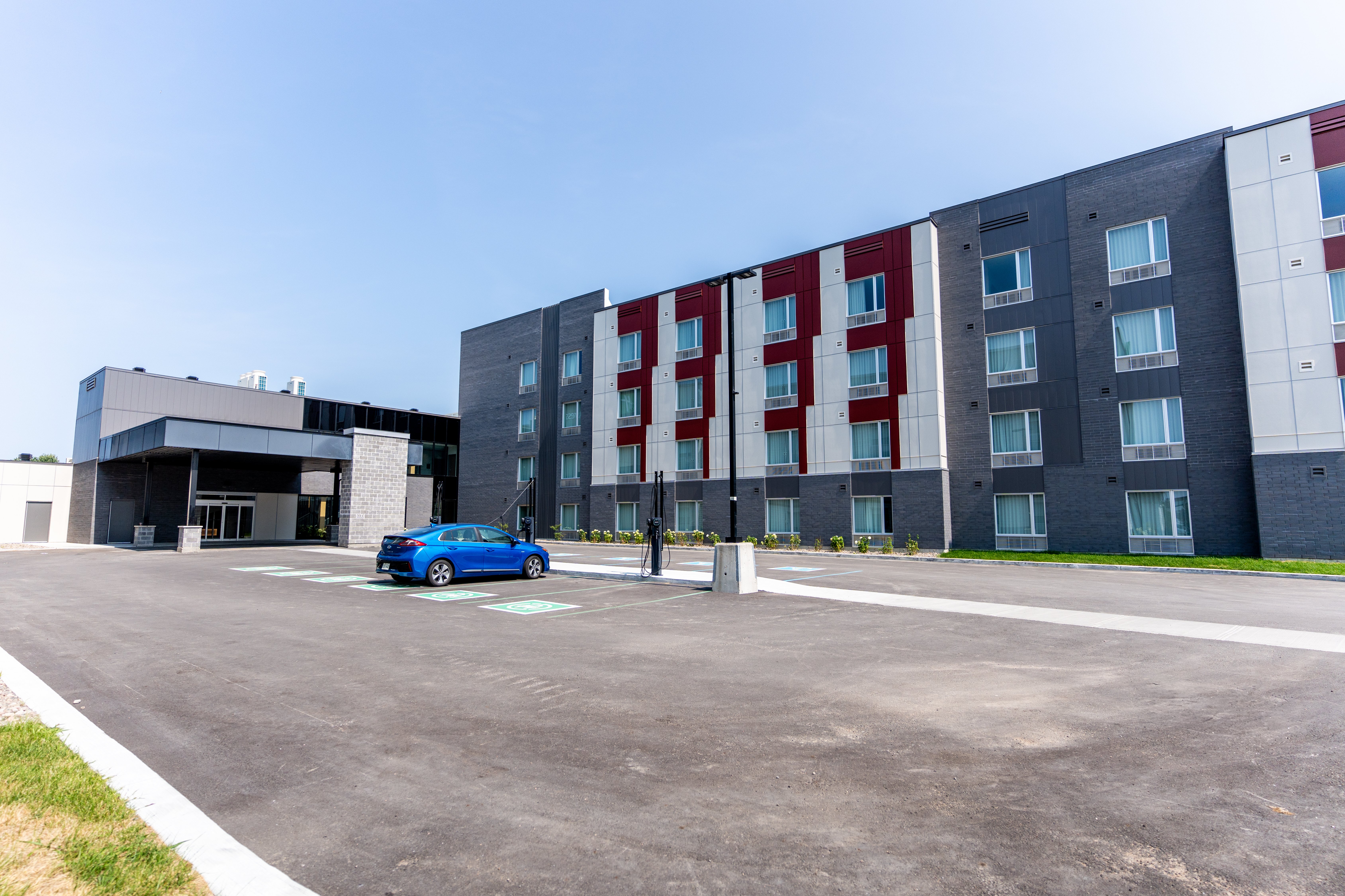 holiday inn express and suites trois rivieres ouest by ihg