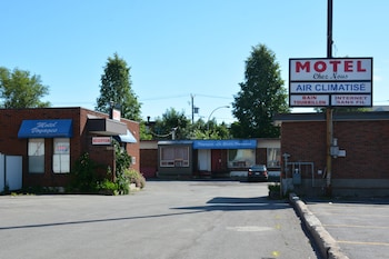Motel Chez Nous,Montreal>>Laval,2 star