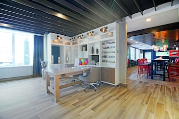 holiday inn hotel and suites calgary airport north by ihg