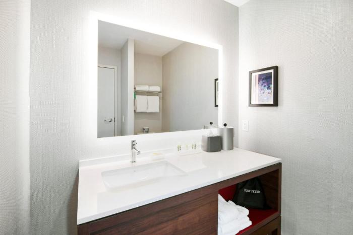 holiday inn hotel and suites calgary airport north by ihg