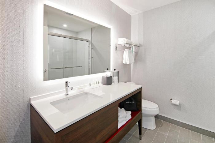 holiday inn hotel and suites calgary airport north by ihg